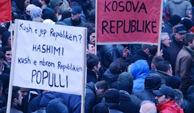 Prtotestolar Devam Edecek