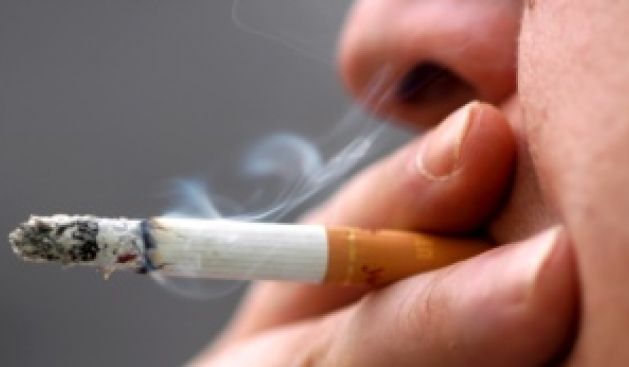 Hükümet'ten Sigara Yasası'nı İhlal Edenlere Kınama