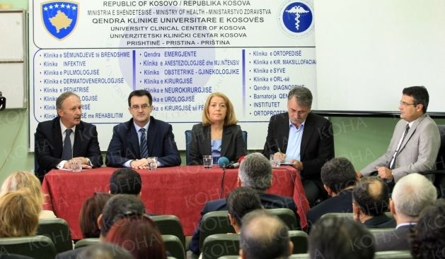 Türk Doktorlar Kosovalı Meslektaşlarına Deneyimlerini Sunacak