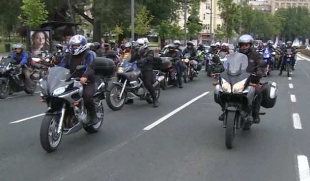 1000-den Çok Motosikletçi  Belgrat'tan Kosova'ya Başlandı