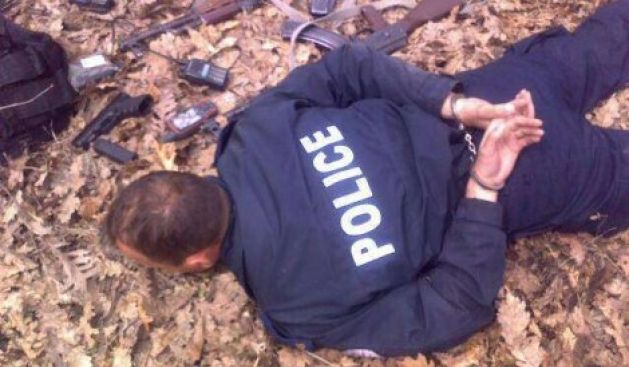 Hükümet ve Cumhurbaşkanı, Polislerin Derhal Serbest Bırakılmasını İstedi