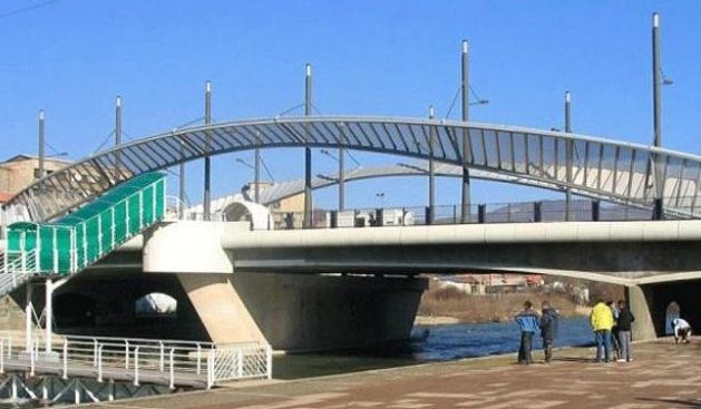 Sırp Jandarması "Köprü Bekçileri" Yöneticisini Kaçırdı