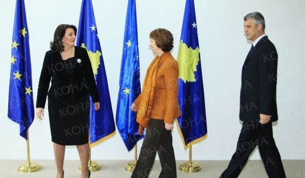 Ashton Sırp Belediyeler Birliğine "Genişletilmiş Anayasa Yetkileri"-ni Talep Ediyor