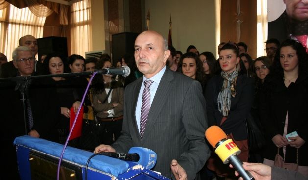 Podujeva LDK Gençlik Forumu, Mustafa'nın İstifasını İstiyor