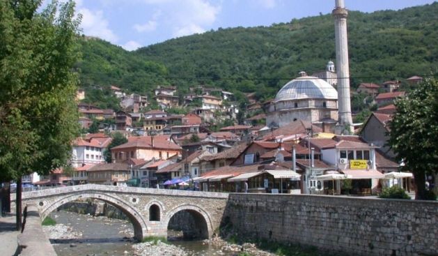 Prizren Tarihi Merkezi'nde Ruhsatsız Binalar Yıkılacak