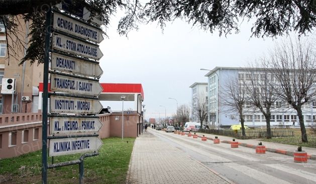 Priştine Hastanesi'nde Grev