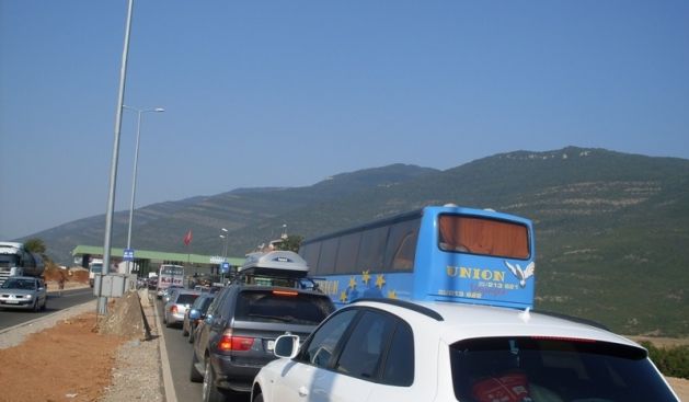 Temmuz'da 418.167 Kosovalı Arnavutluk'u Ziyaret Etti