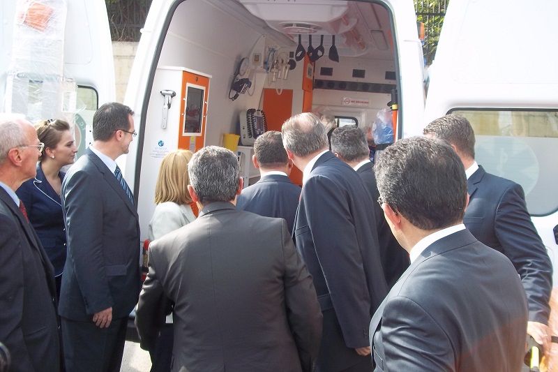 Türkiye, Kosova Sağlığına 5 Ambulans Hibe Etti