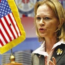 Warlick:  AB,  Sırbistan'ın Kosova'yı Tanımasını Beklemiyor
