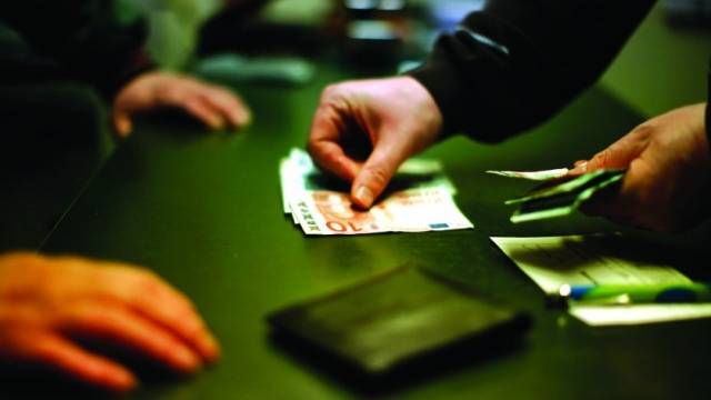 Tefeciler ve Yargıçlar Beraberce Suç İşledi