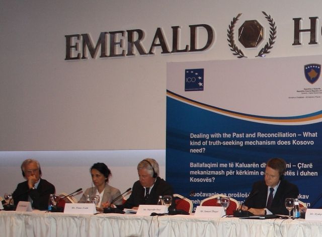 Feith: Diyalog Devam Etmeli