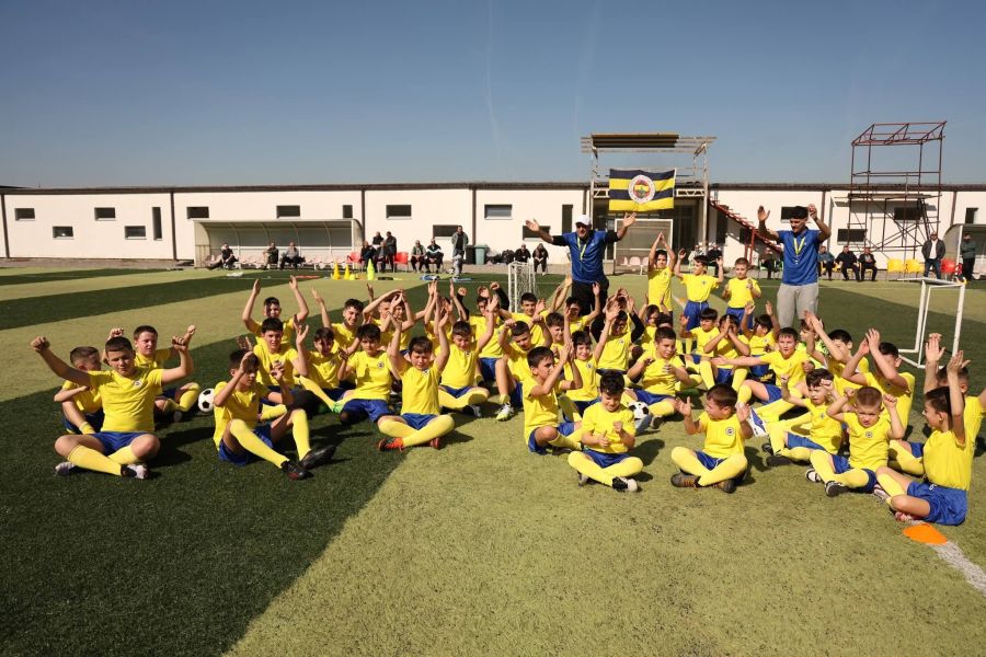 Fenerbahçe S.K. Kosova Prizren’de Futbol Okulunu Kurdu