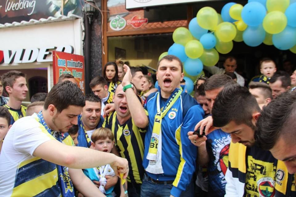 Fenerbahçeliler Prizren'de de Şampiyonluğu Kutladı