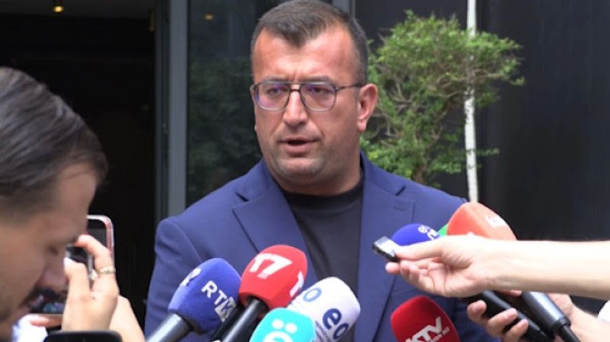 Ferati, Olağanüstü Kurultay İddialarını Yalanladı: Resmen Sunulmuş Hiçbir İmza Yok