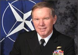 Amiral Fitzgerald da Kosova'yı Ziyaret Ediyor