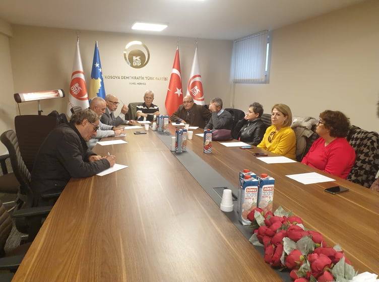 Yuvarlak Masa Toplantısında Kosova’da Türklerin Durumu  Ele Alındı
