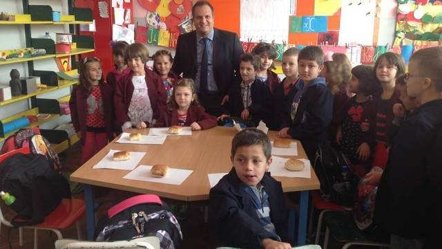 Priştine Okullarında Öğün Verilmeye Başladı