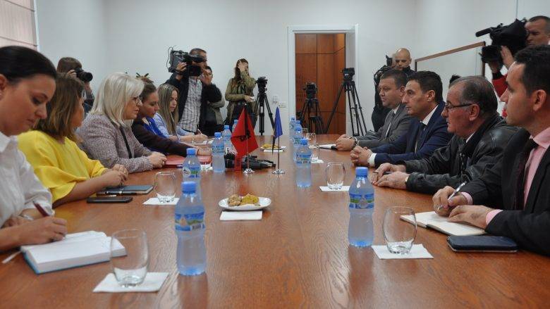 Kosova ve Arnavutluk Ortak Eğitimin AB Entegrasyonundan Yana