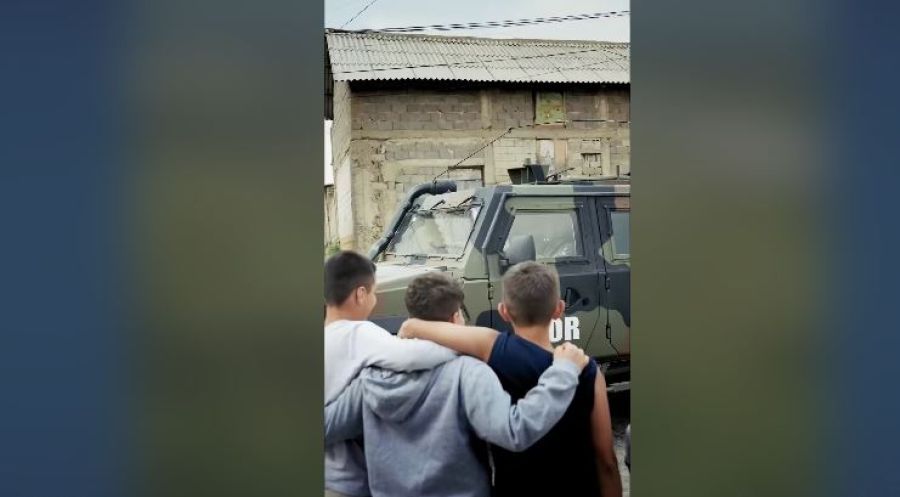 KFOR’un İtalyan Askerlerinden Gözlem ve Devriye Faaliyetleri