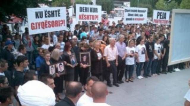 İpek'te Cinayetlere Karşı Protesto