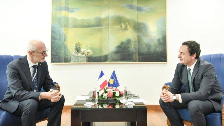 Kurti ve Fransa Büyükelçisi Kosova- Fransa İlişkilerini Görüştü