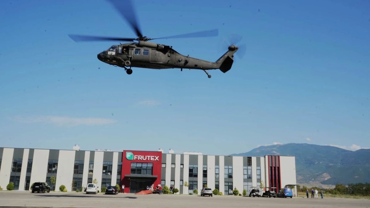 ABD’li Askerler İki Black Hawk Helikopteriyle Frutex Fabrikasına İndi