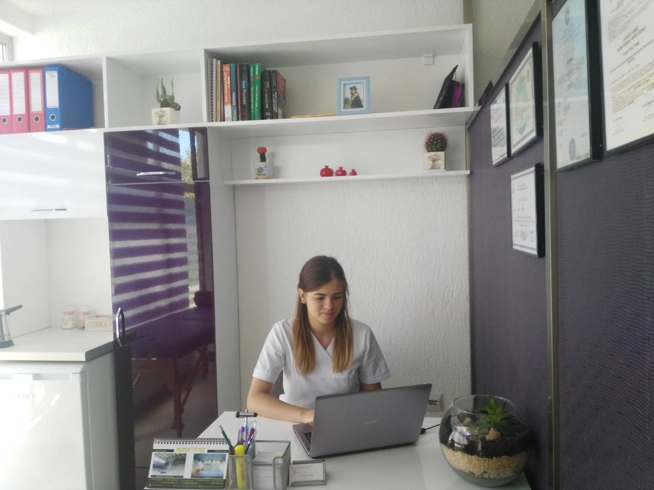 Fizyoterapist Funda Tikveş Kendi İşini Kurmayı Seçti