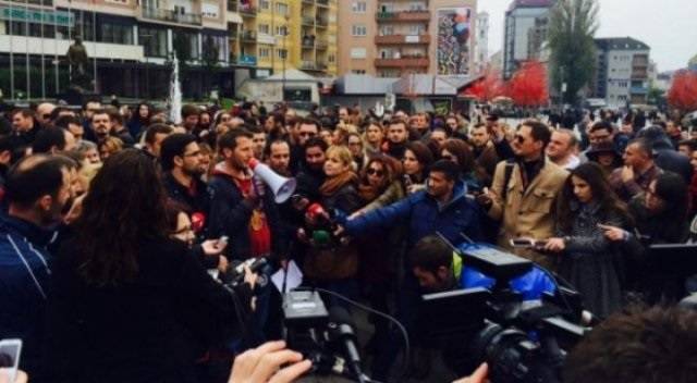 Gazeteciler Protesto Düzenledi