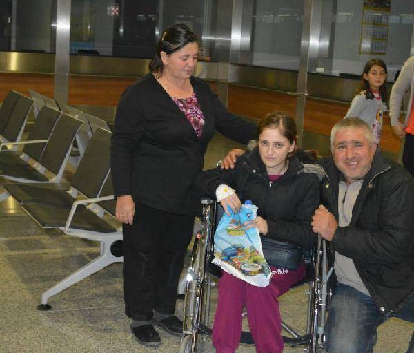Gazoz Zannederek Asit İçen Kosovalı Genç Kız Türkiye'de Tedavi Altına Alındı