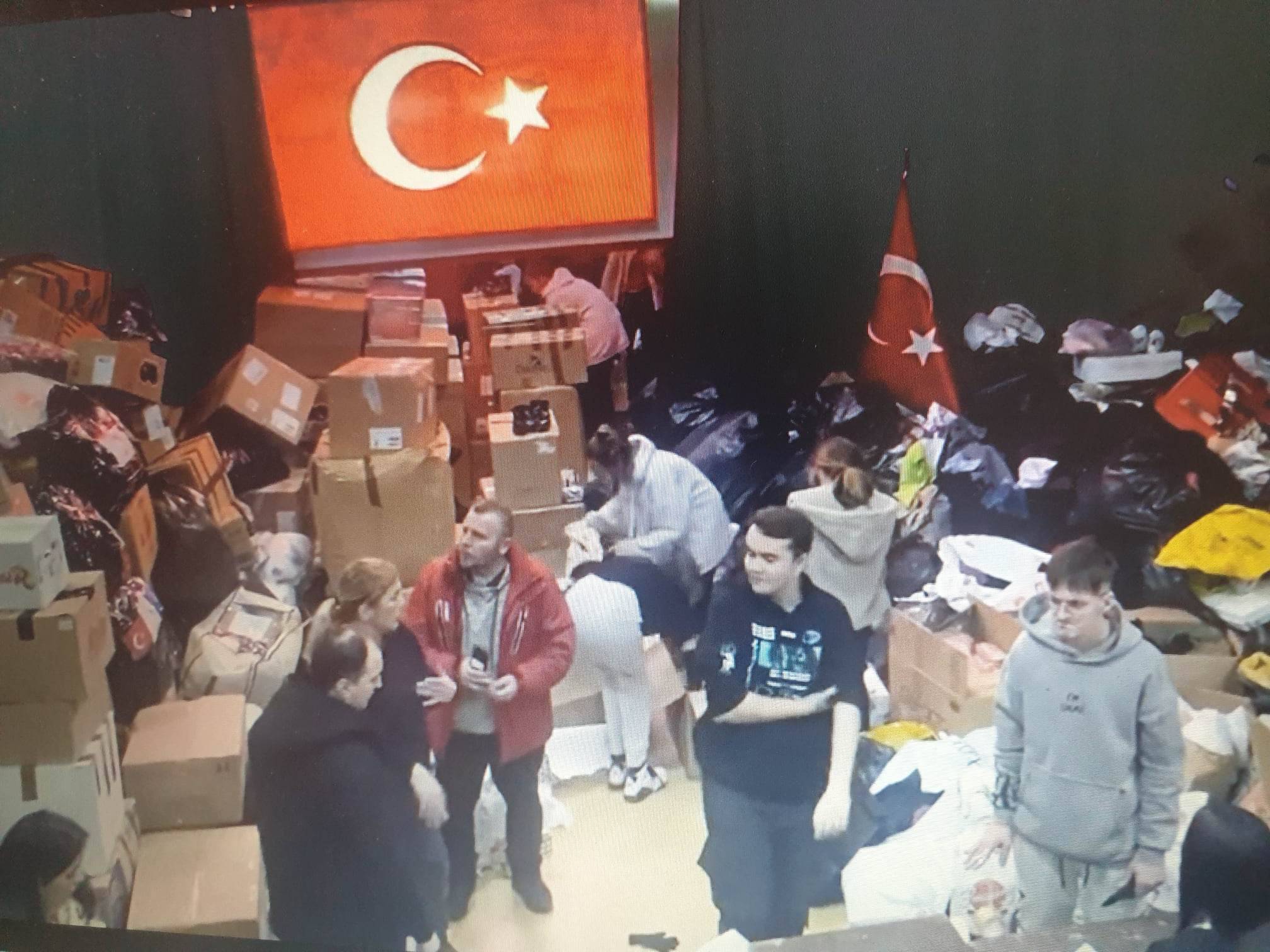 Priştine ‘Gerçek’ Derneğinde Depremzedeler İçin Yardım Toplama Faaliyeti Yoğun Sürdürülüyor