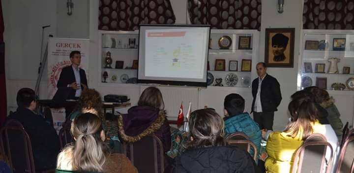 “Gerçek” Derneğinde Türkiye Bursları İçin Bilgilendirme Toplantısı Yapıldı