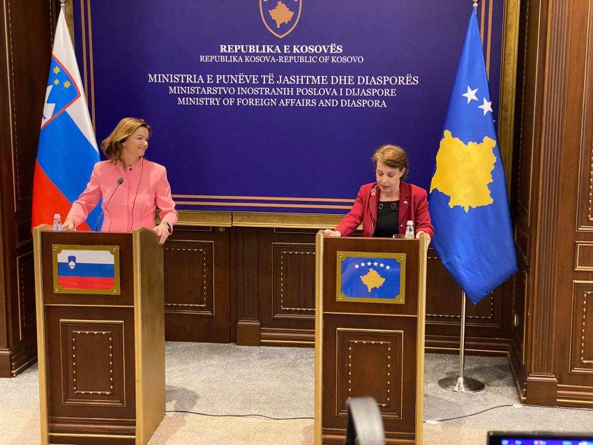 Fajon, Kosova ve Sırbistan'ın Fransız-Alman Önerisi İçin Müzakerelere Başlamasını Talep Ediyor
