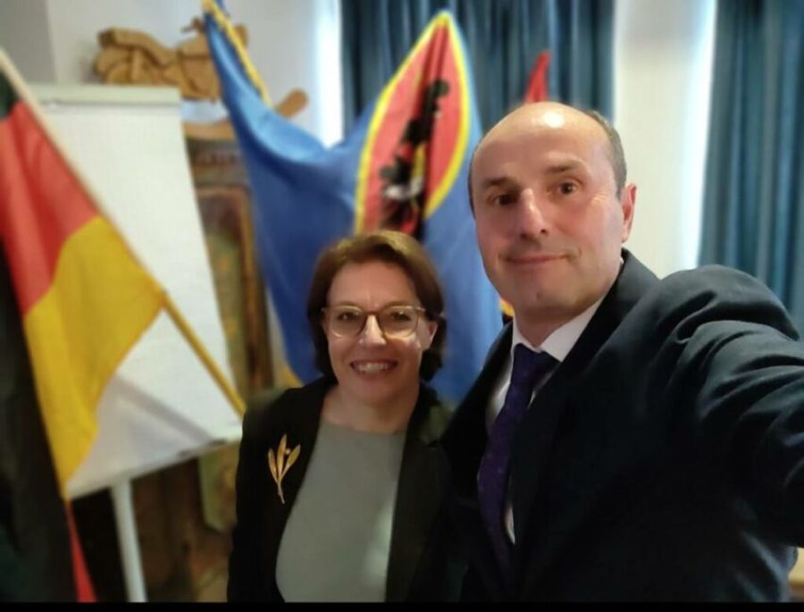 Guxo Partisi Merkez Başkanlık Üyesi istifa etti