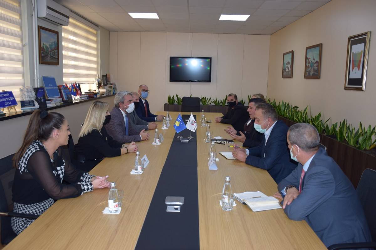 Gilan-Zhegra’da Pazar ve Park Yapılacak