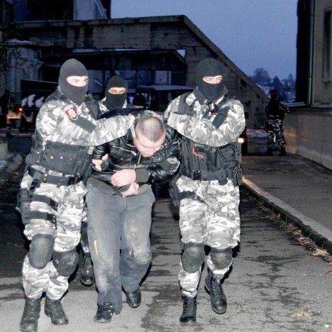 Sırbistan Mahkemesi'nden "Gilan Grubuna" Hapis Kararı