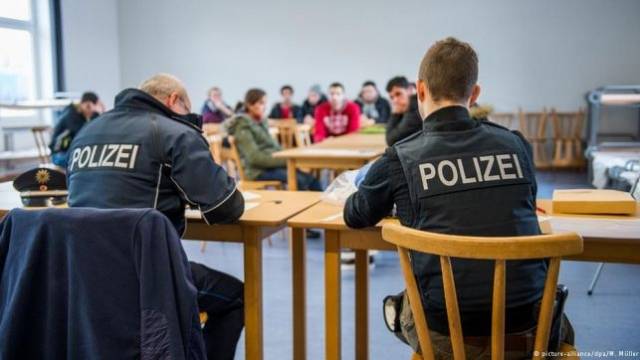 Almanya, 1400 Kosova ve Arnavutluk  Mültecisinin Geri Dönüşü İçin Liste Yayınladı