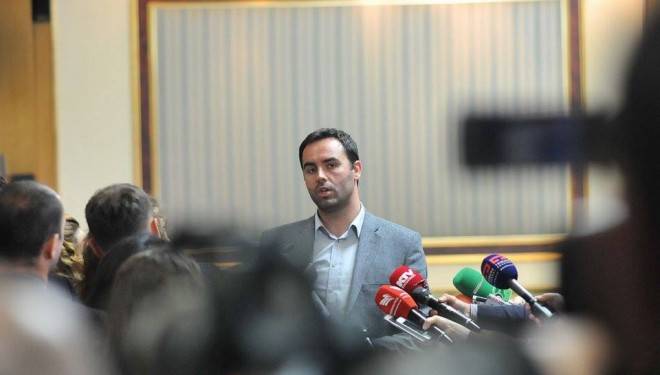Konjufça Genel Halk Protestosu Çağrısında Bulundu