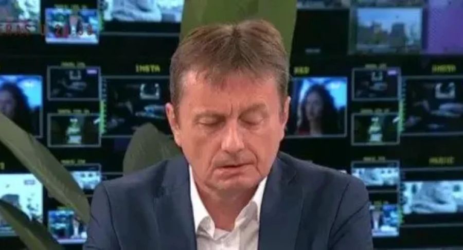 Bakan canlı yayında beyin kanaması geçirdi