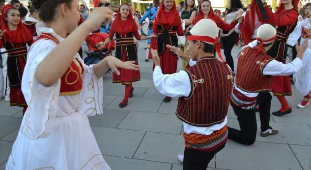 "Priştine Gökkuşağı" Çocuk Festivali Başladı