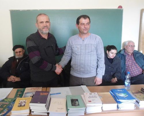 Gora Dağlarında Şiir Dinletisi ve Kitap Bağışı