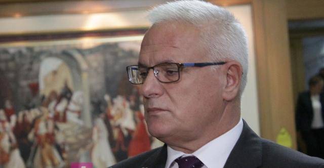 Grabovci, Muhalefetin Erken Seçimleri İstemediği İnancında
