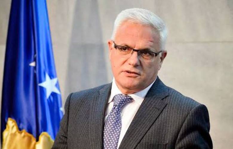 Adem Grabovci İstifa Etti