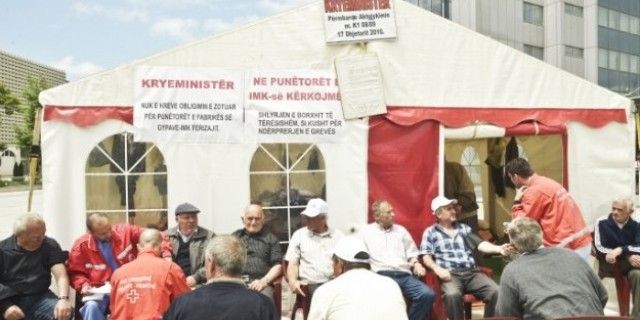 100 Günden Fazla Grevde