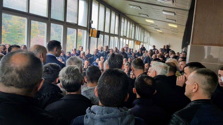 Trepçe Madencileri Greve Son Verdi