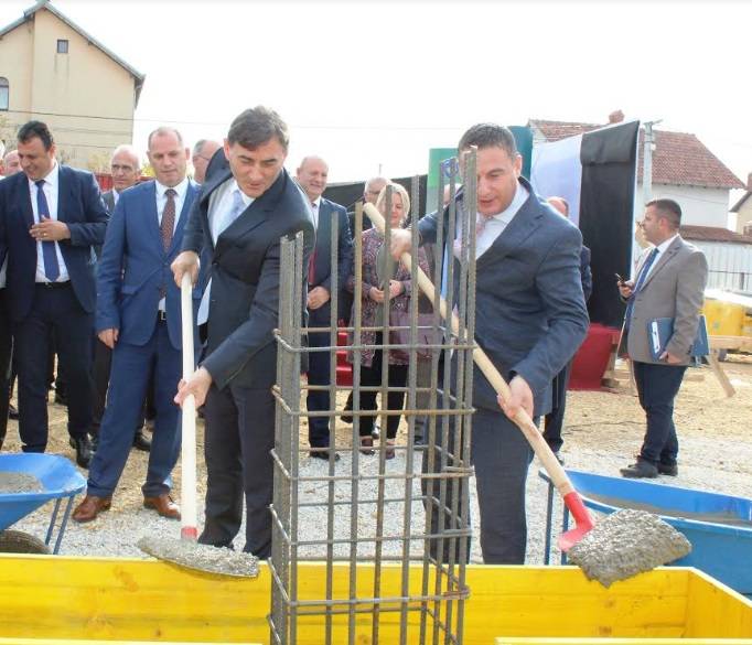 Komoran’da Meslek Okulu Binasının  Temeli Atıldı