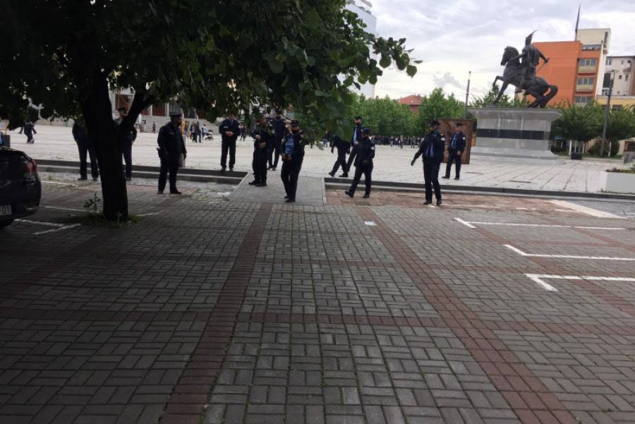 Hükümet Binası’nda Güvenlik Önlemleri Artırıldı
