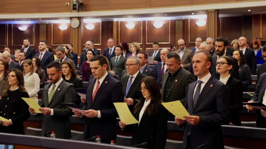 Hamza'dan Meclisin İlk Oturumunda Lahey Karar Tasarısı