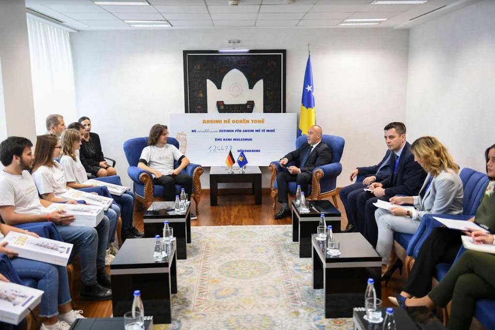 Haradinaj, Eğitimde Kaliteyi Vaat Etti