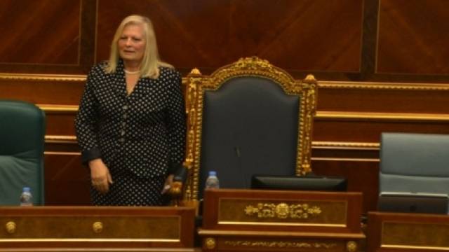 Brovina: Anlaşma Olmadan Oturumu Unutun