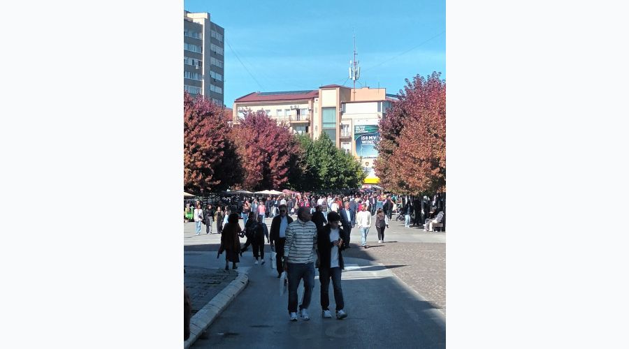 Hava Güneşli ve Parçalı Bulutlu